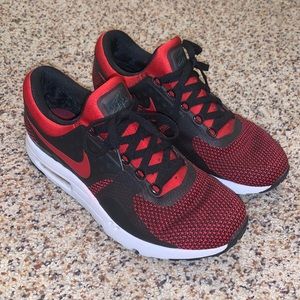LIKE NEW Air Force Zero worn 1-2 times Mens size 9 red and black